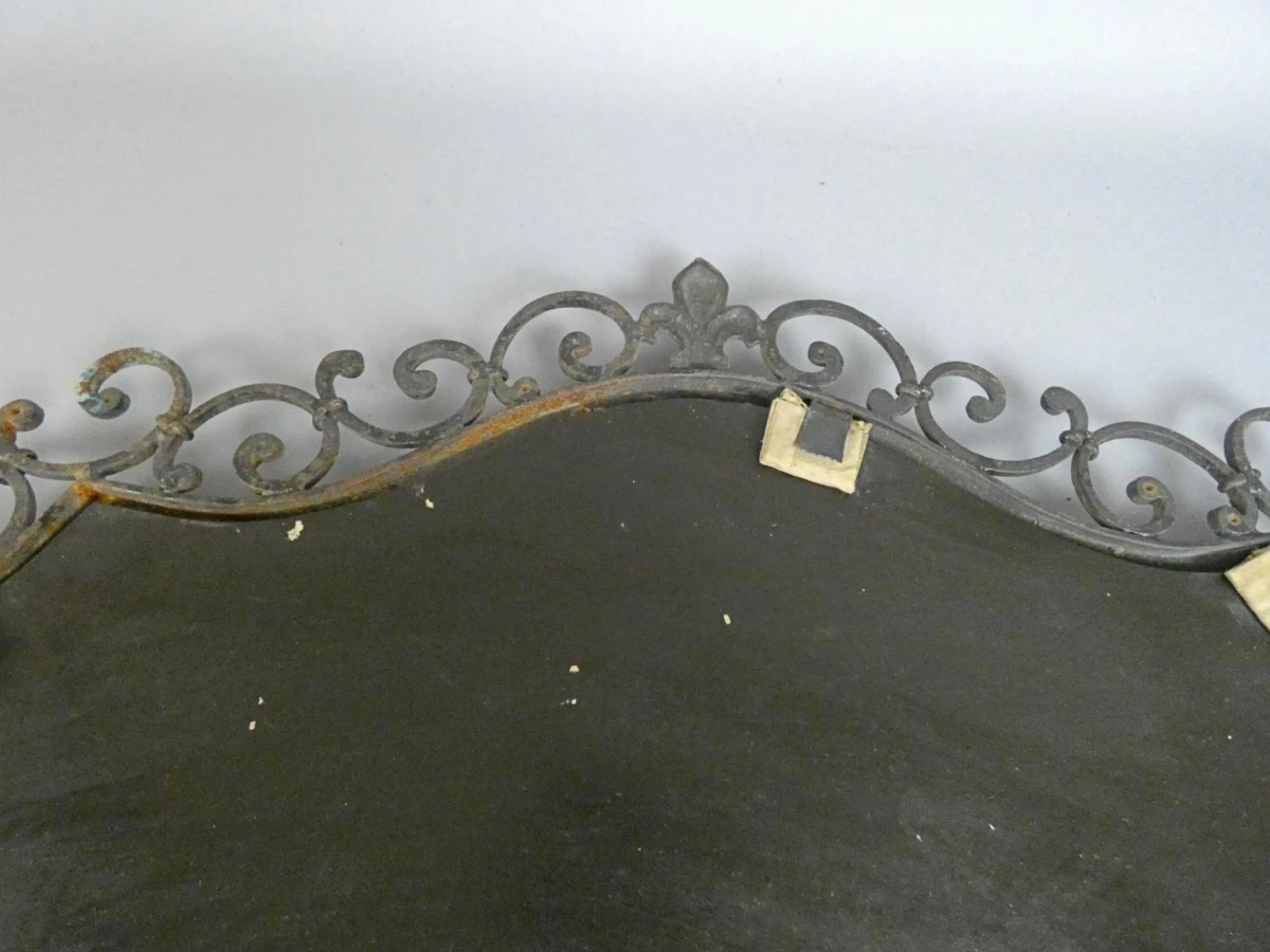 Barok wandspiegel met gietijzeren frame