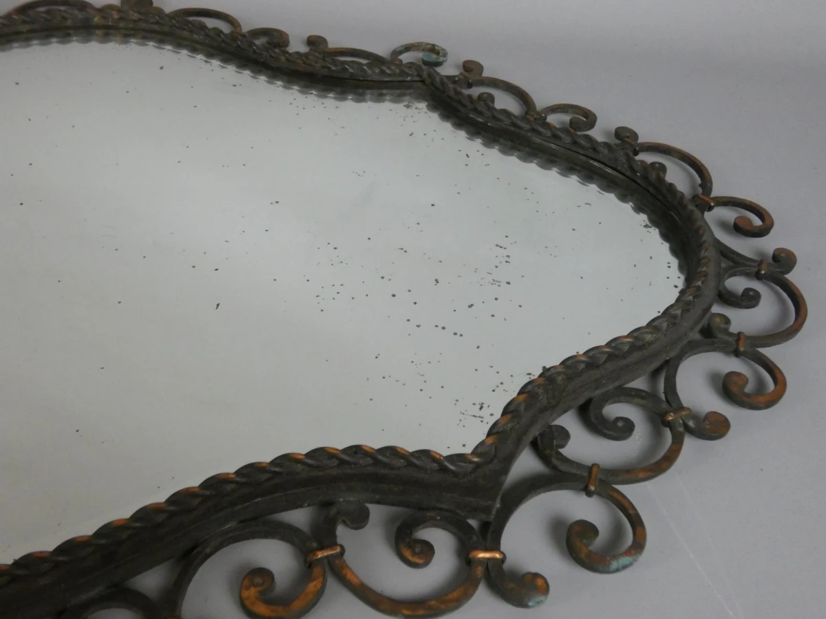 Barok wandspiegel met gietijzeren frame