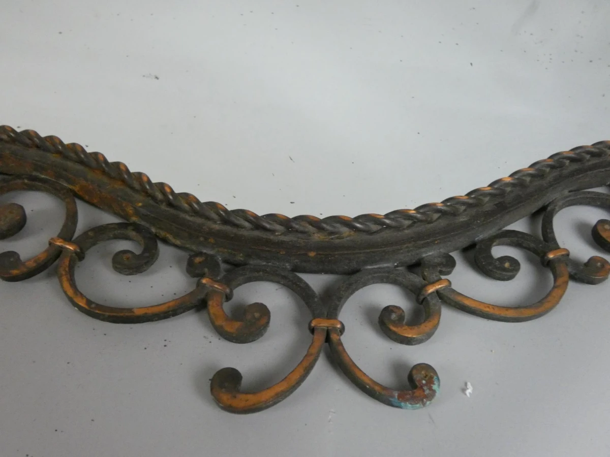 Barok wandspiegel met gietijzeren frame