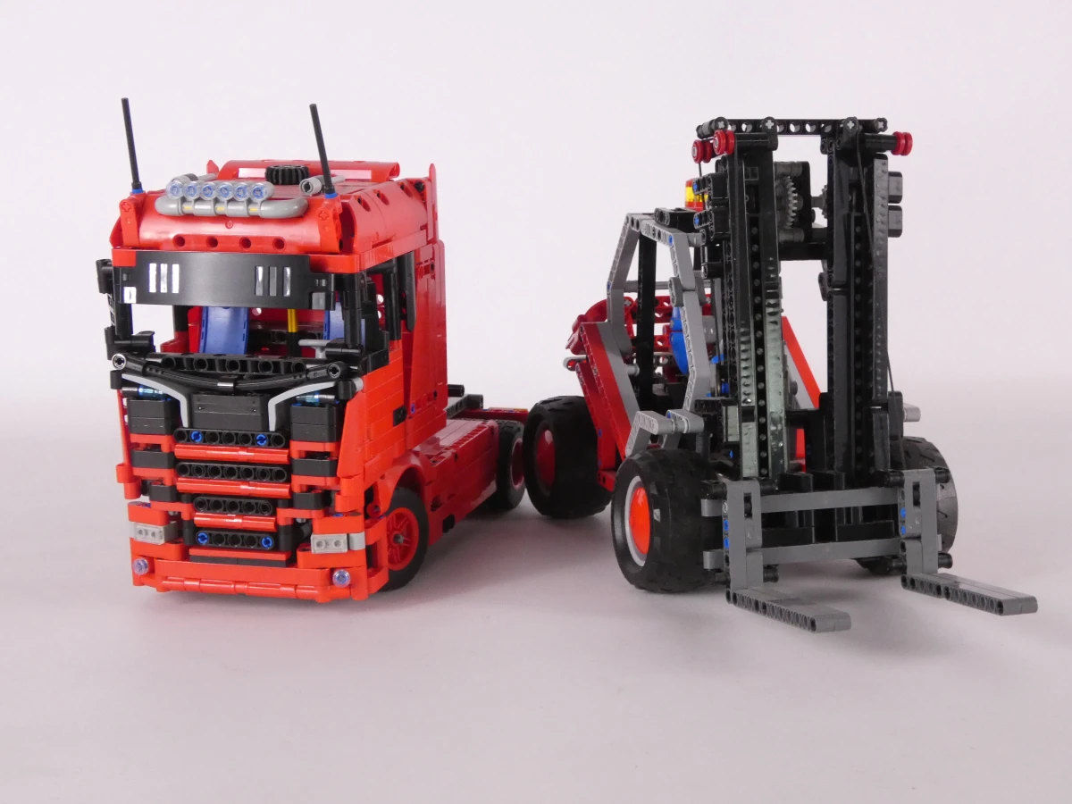 Bouwset LEGO Technic vrachtwagen en heftruck