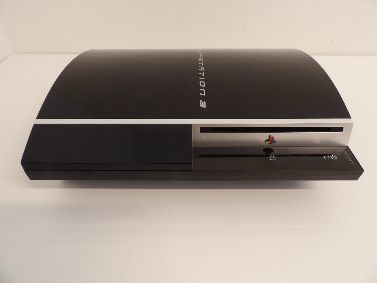 PlayStation 3 console met 2 controllers en kabels