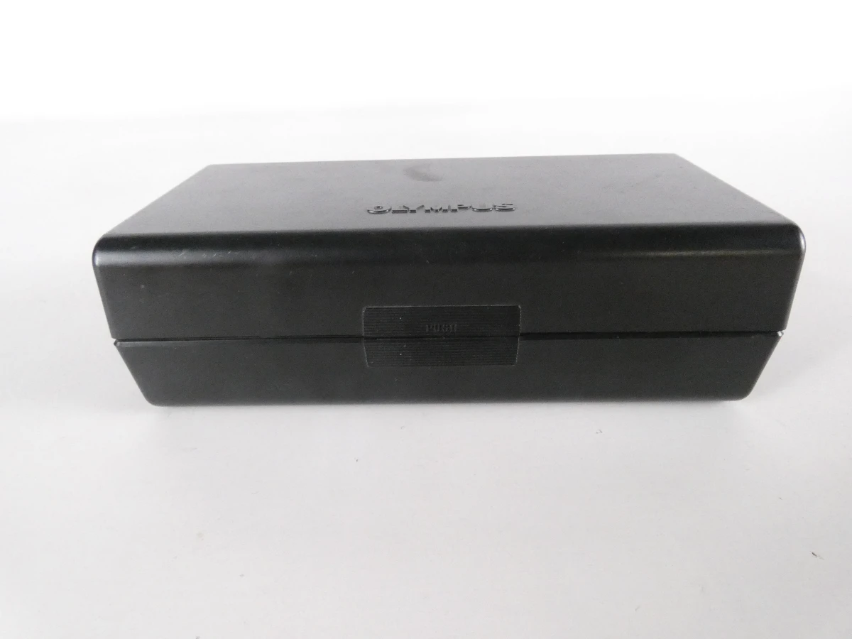 Olympus XA compact camera met flitser en handleiding