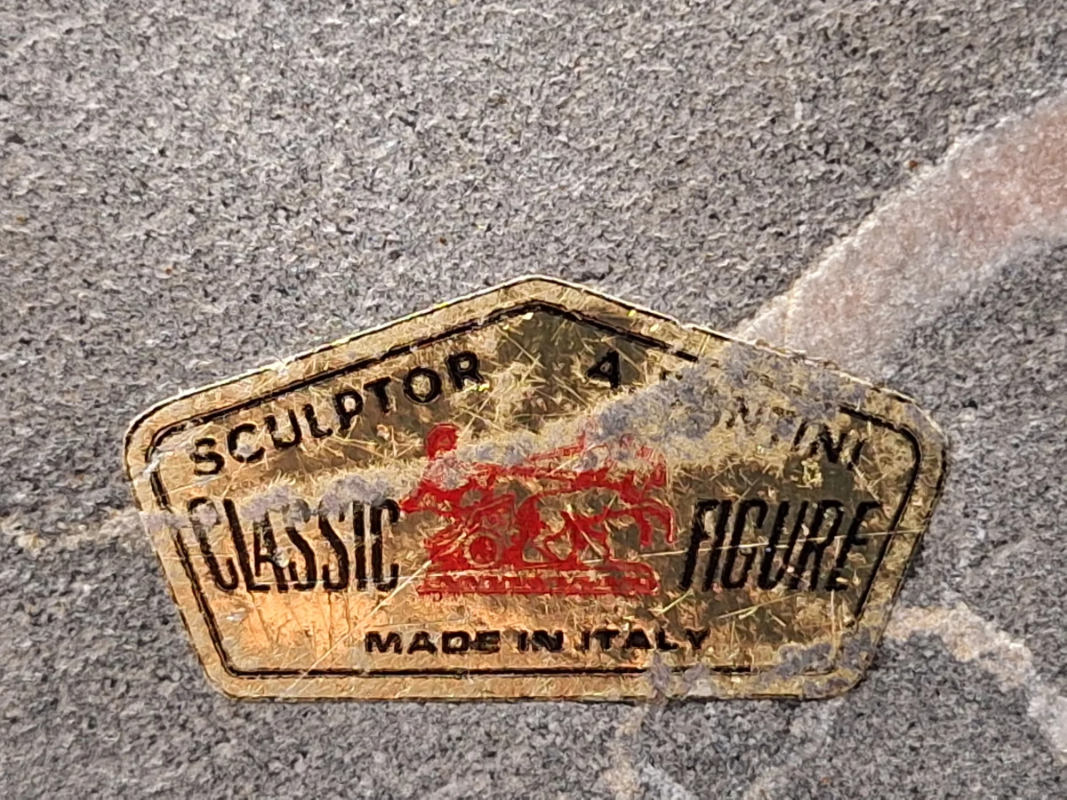 Beeld van de godin Hebe - A. Santini (Toscane, Italië)