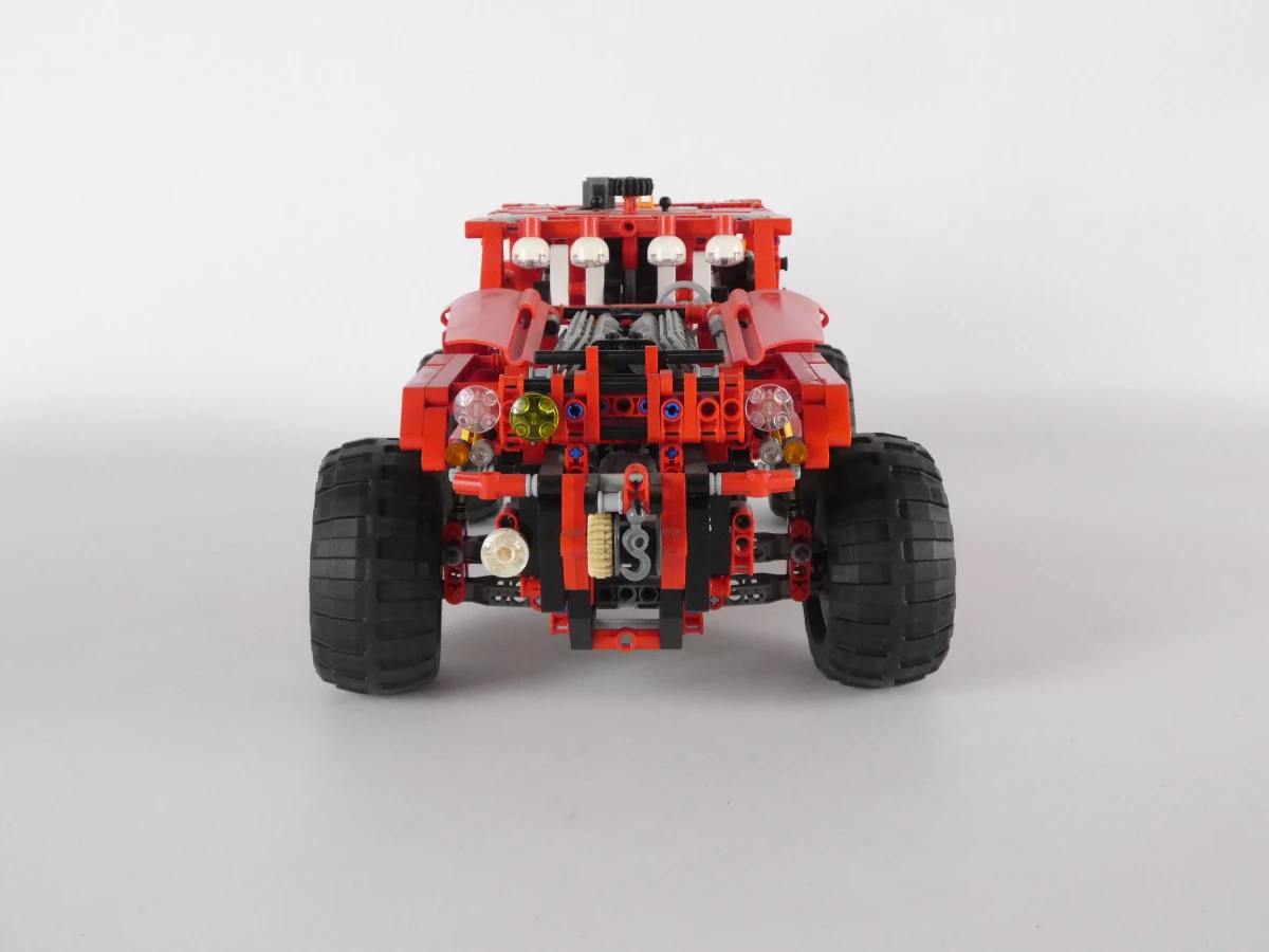 LEGO Technic model Custom Pick-up (42029)