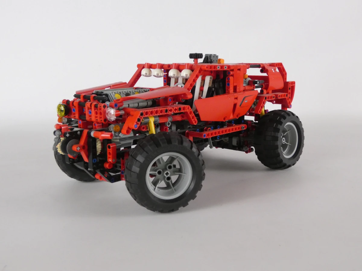LEGO Technic model Custom Pick-up (42029)