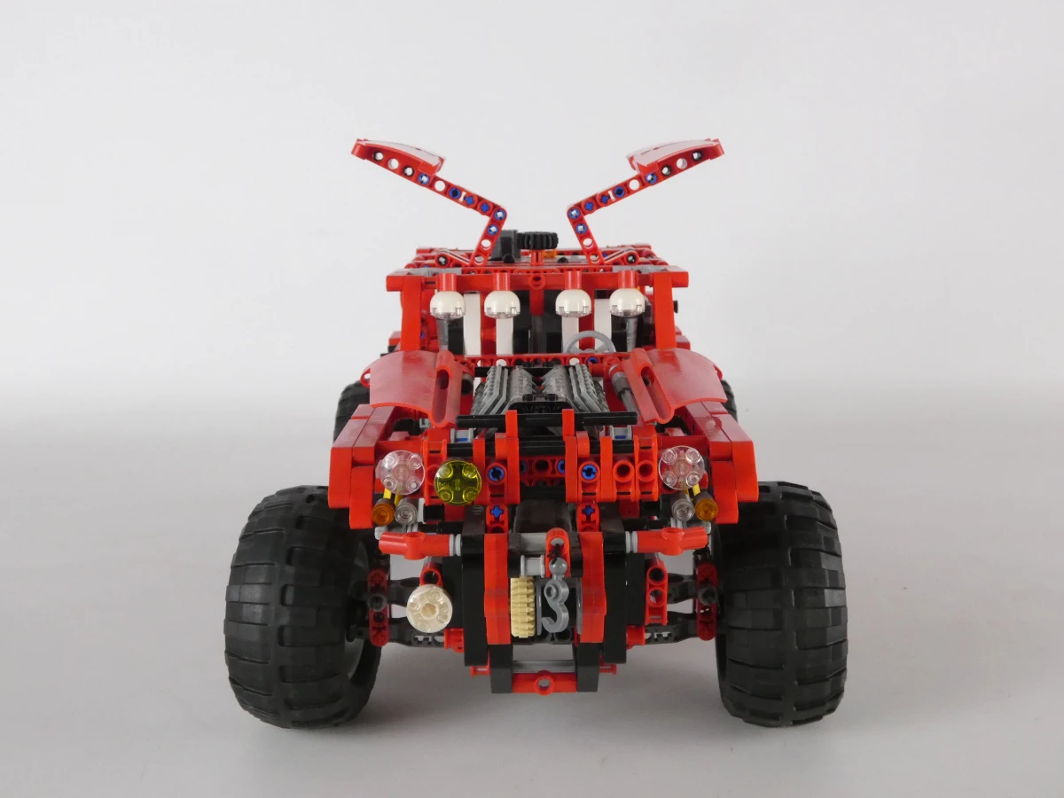 LEGO Technic model Custom Pick-up (42029)