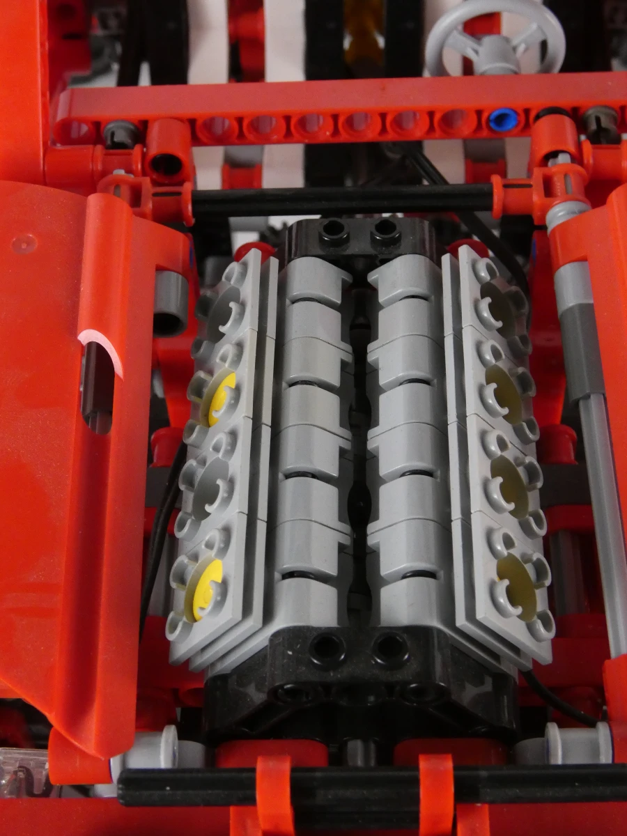 LEGO Technic model Custom Pick-up (42029)
