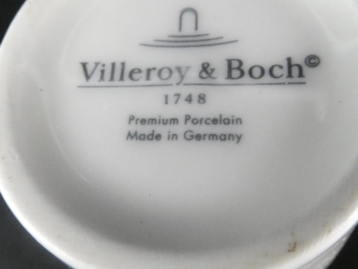Villeroy & Boch koffieset met 3 kopjes en schotels
