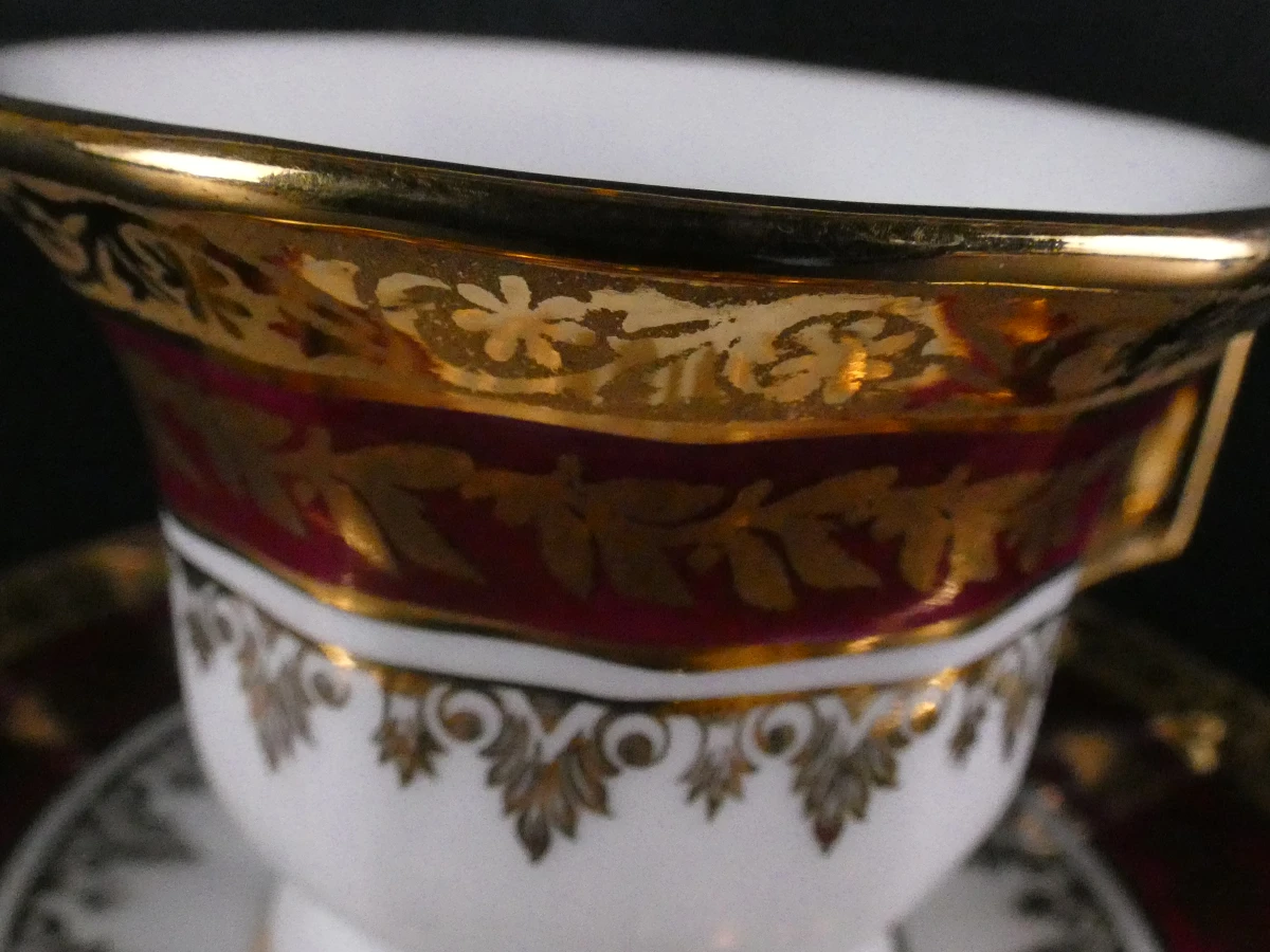 11 Limoges koffiekopjes en ondertasjes