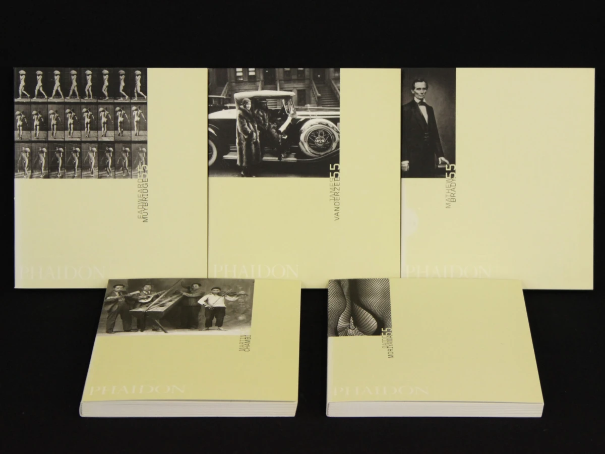 Phaidon 55 – Set van 25 fotografieboeken in 5 verzamelboxen