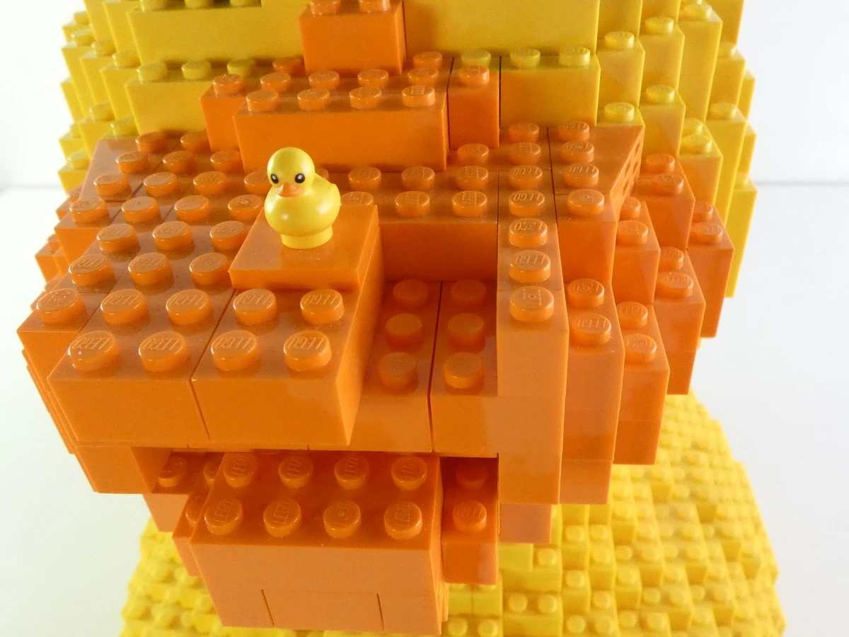 Gele eend van LEGO blokken