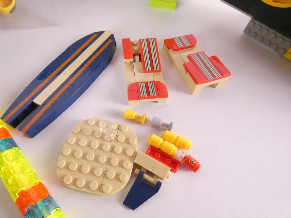 Grote verzameling LEGO bouwstenen en accessoires