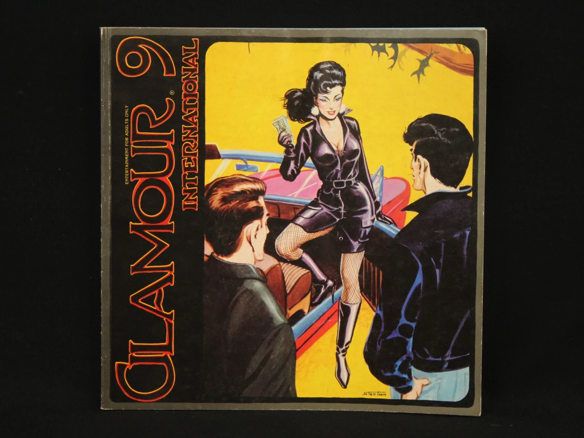 Set van 4 vintage Glamour International stripmagazines uit 1985