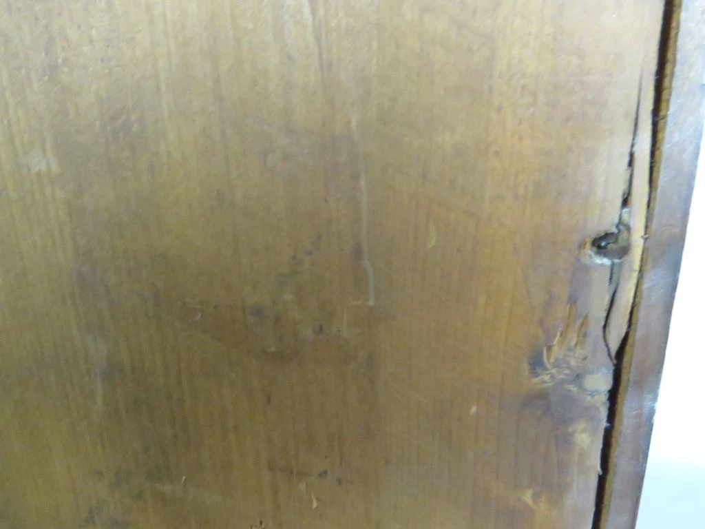 Antieke houten wandklok met slinger