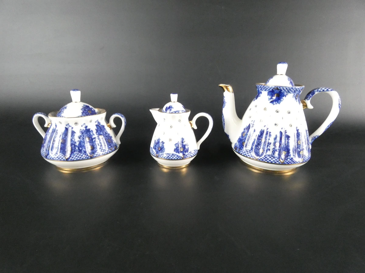 Leningrad verguld thee- en koffieset