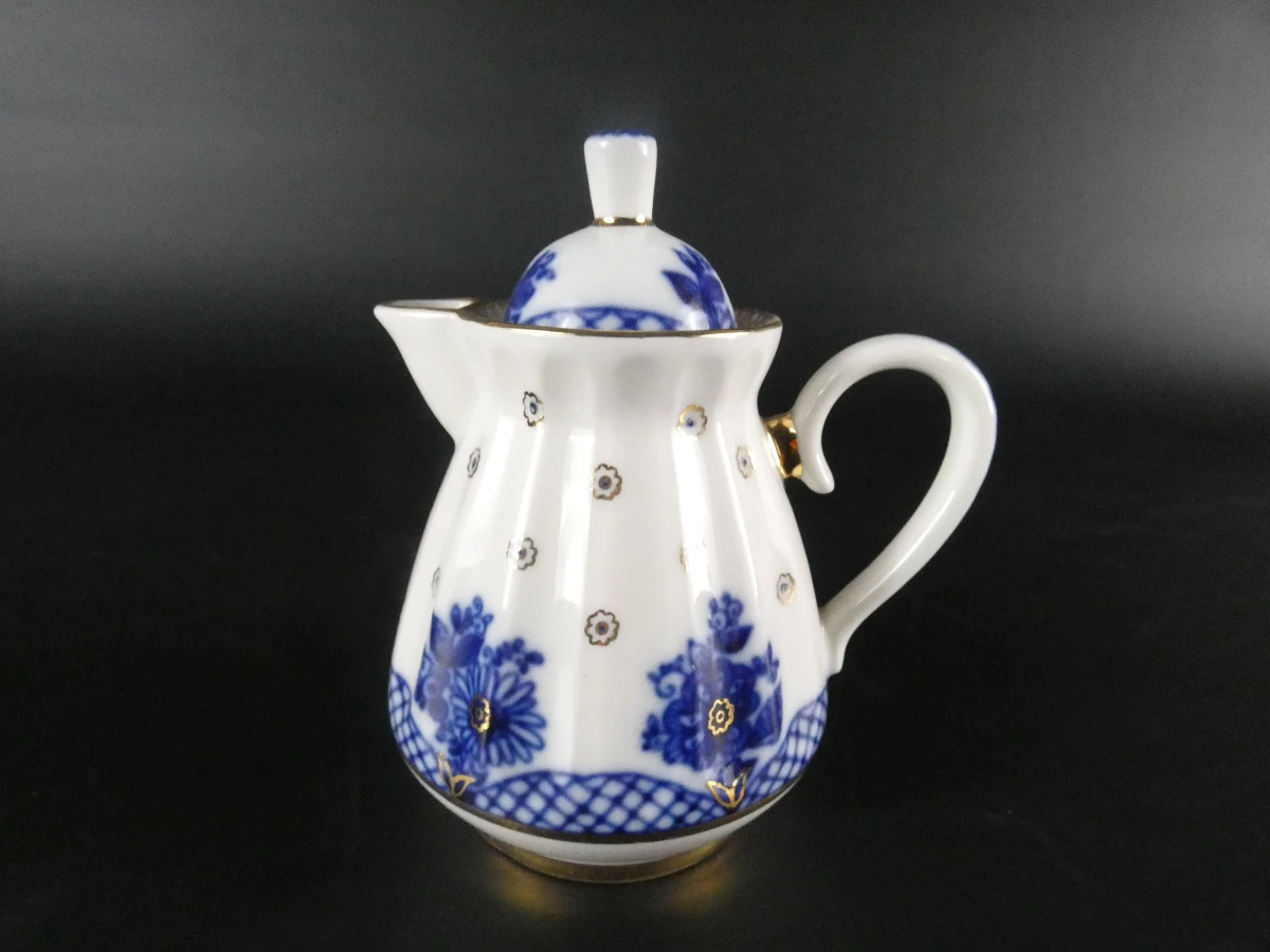 Leningrad verguld thee- en koffieset