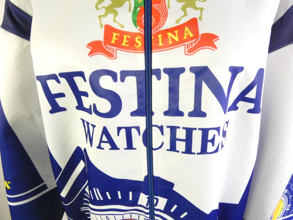 Sportieve jas met Festina Watches en Peugeot opdruk