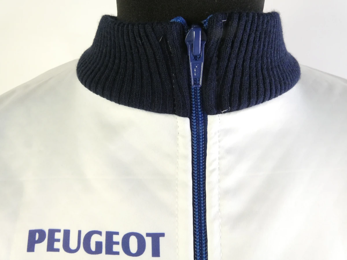 Sportieve jas met Festina Watches en Peugeot opdruk