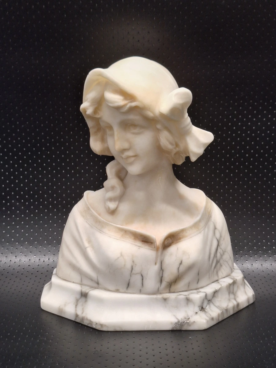Antieke Art Nouveau albasten buste van jong meisje - Giuseppe Bessi (1857–1922)