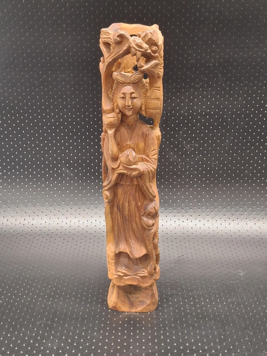 Handgesneden Chinees houten beeld van Longnü met draak - vintage boeddhistische houtsnijwerk