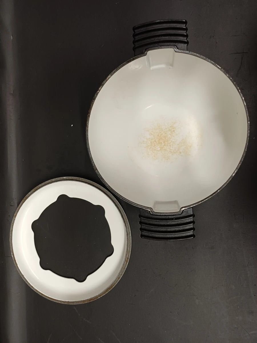 Le Creuset fondue set