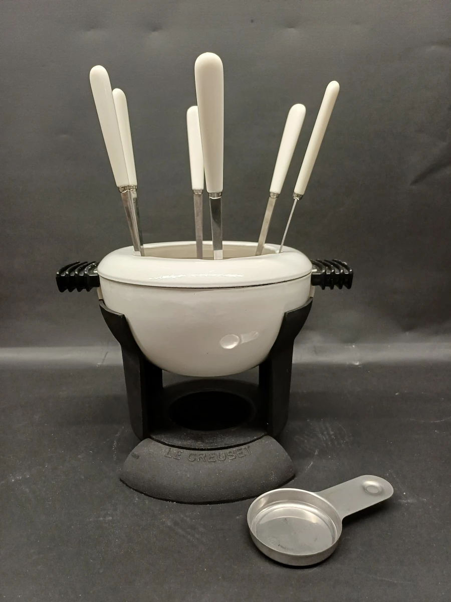 Le Creuset fondue set