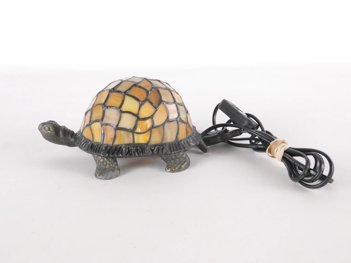 Dehoka Tiffany-stijl tafellamp – schildpad van gekleurd glas
