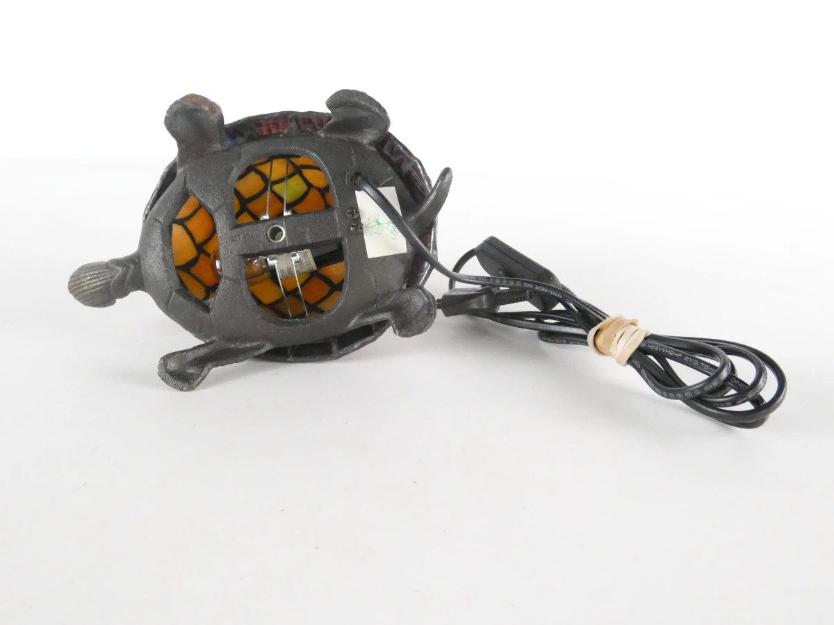 Dehoka Tiffany-stijl tafellamp – schildpad van gekleurd glas