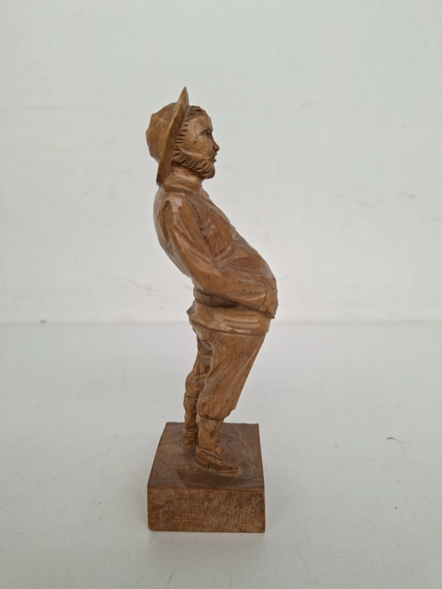 🍻 Vintage Handgesneden Houten Beeldje – Ouro Artesania Spanje  🍺