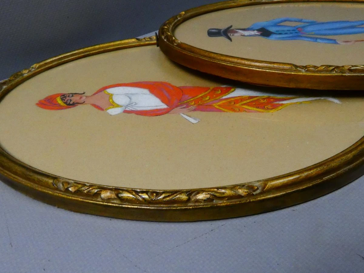 Set van 2 ovale vintage schilderijtjes met historische figuren