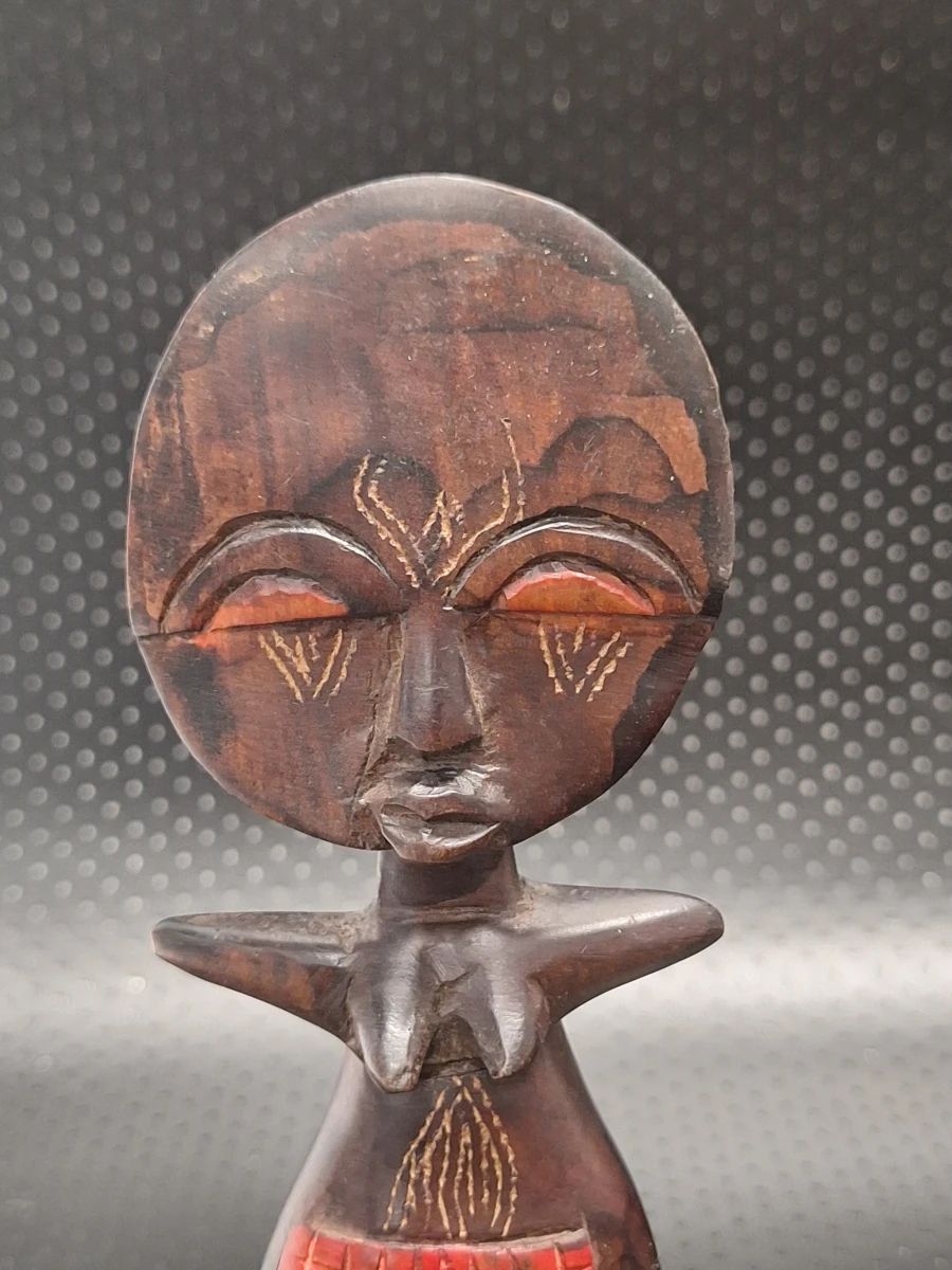 Set van 2 Ashanti/Akan Akuaba vruchtbaarheidspoppen - traditioneel houtsnijwerk (Ghana)