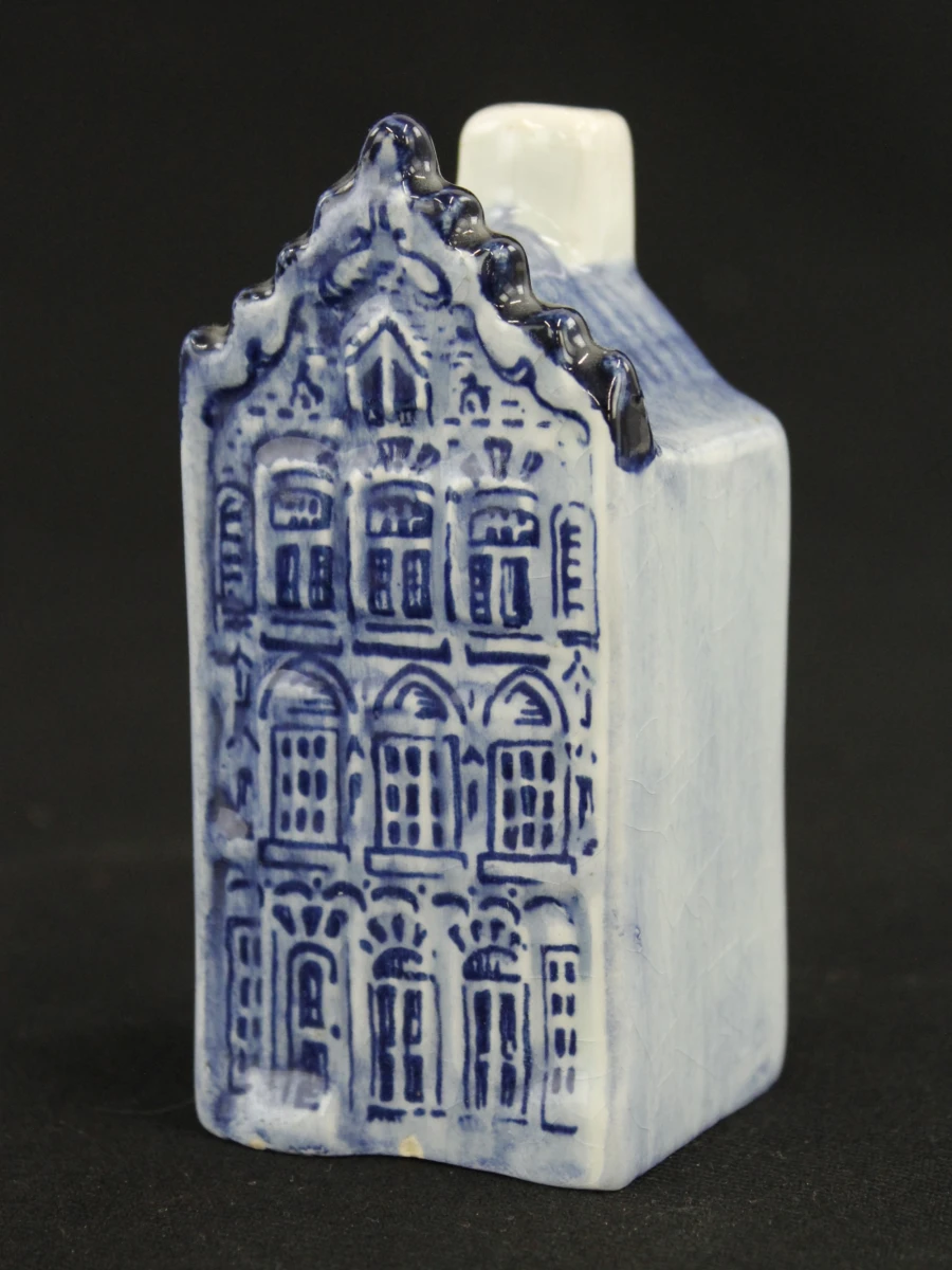 Set van 4 handgeschilderde Delfts blauwe keramische huisjes