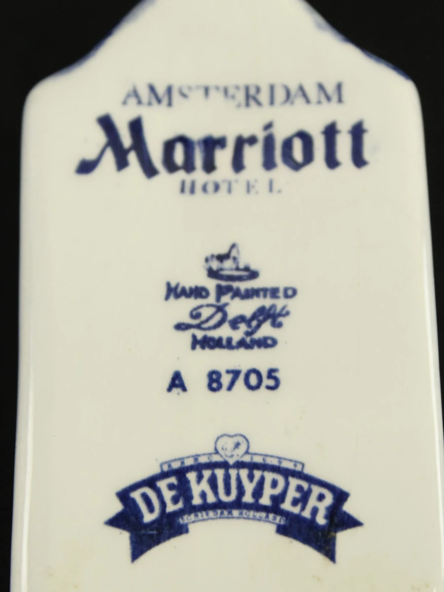 Set van 4 handgeschilderde Delfts blauwe keramische huisjes