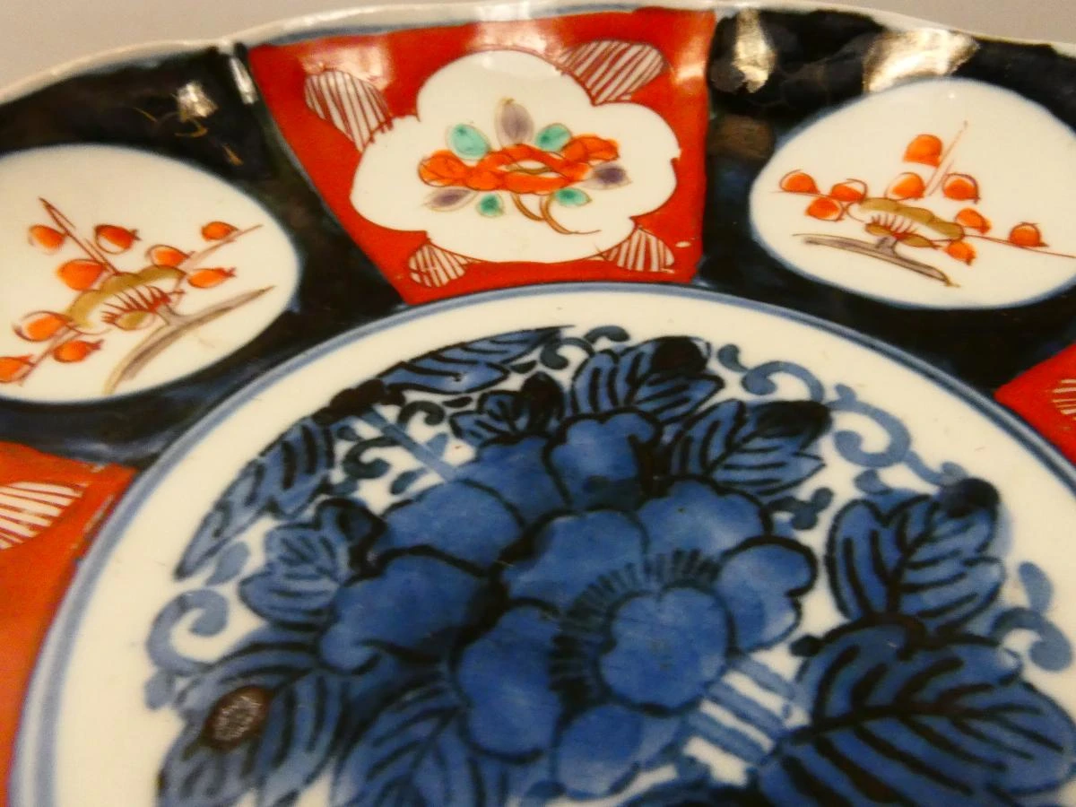 Antiek Arita Imari-bord: Edo Meiji Japanse porseleinen schaal