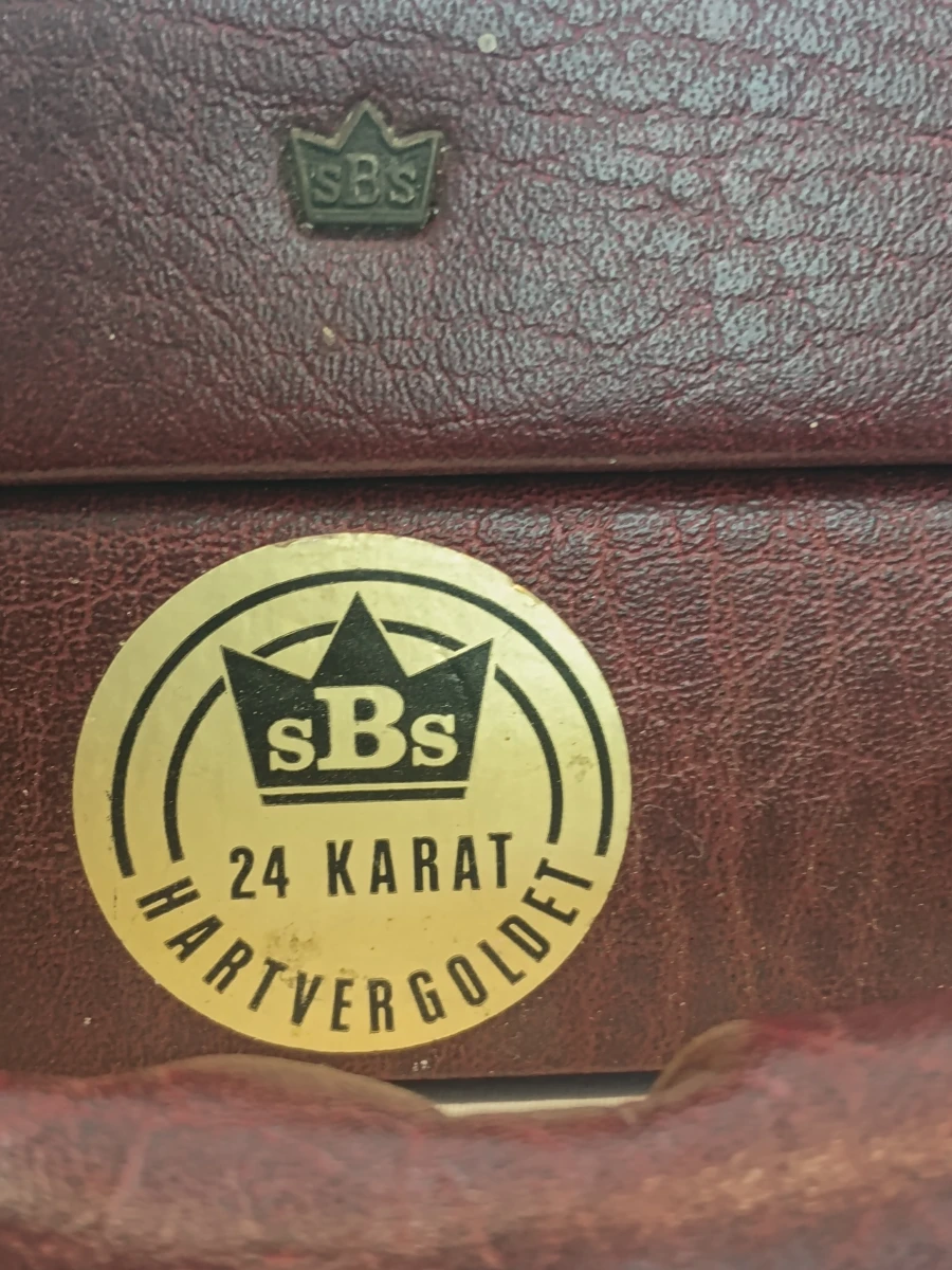 SBS Solingen 69-delige bestekkoffer, 24-karaat verguld