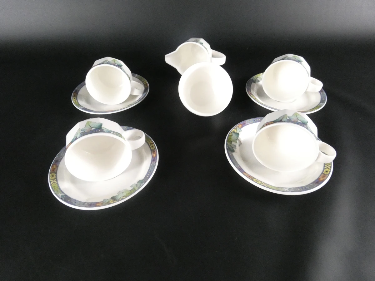 Villeroy & Boch servies set met borden, kopjes en melkkan