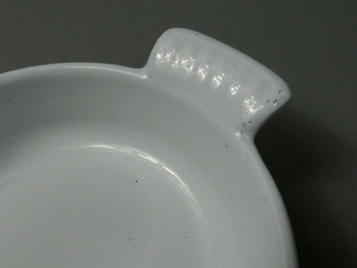 Set van 3 vintage gietijzeren ovenschaaltjes in geel en oranje