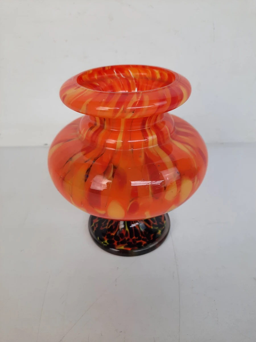 Vintage Mondgeblazen 'Spatter Glass' Vaas – Oranje Vlammenpatroon met Schildpad/Leopard Voet – Jaren '60/'70 Retro Art Glass