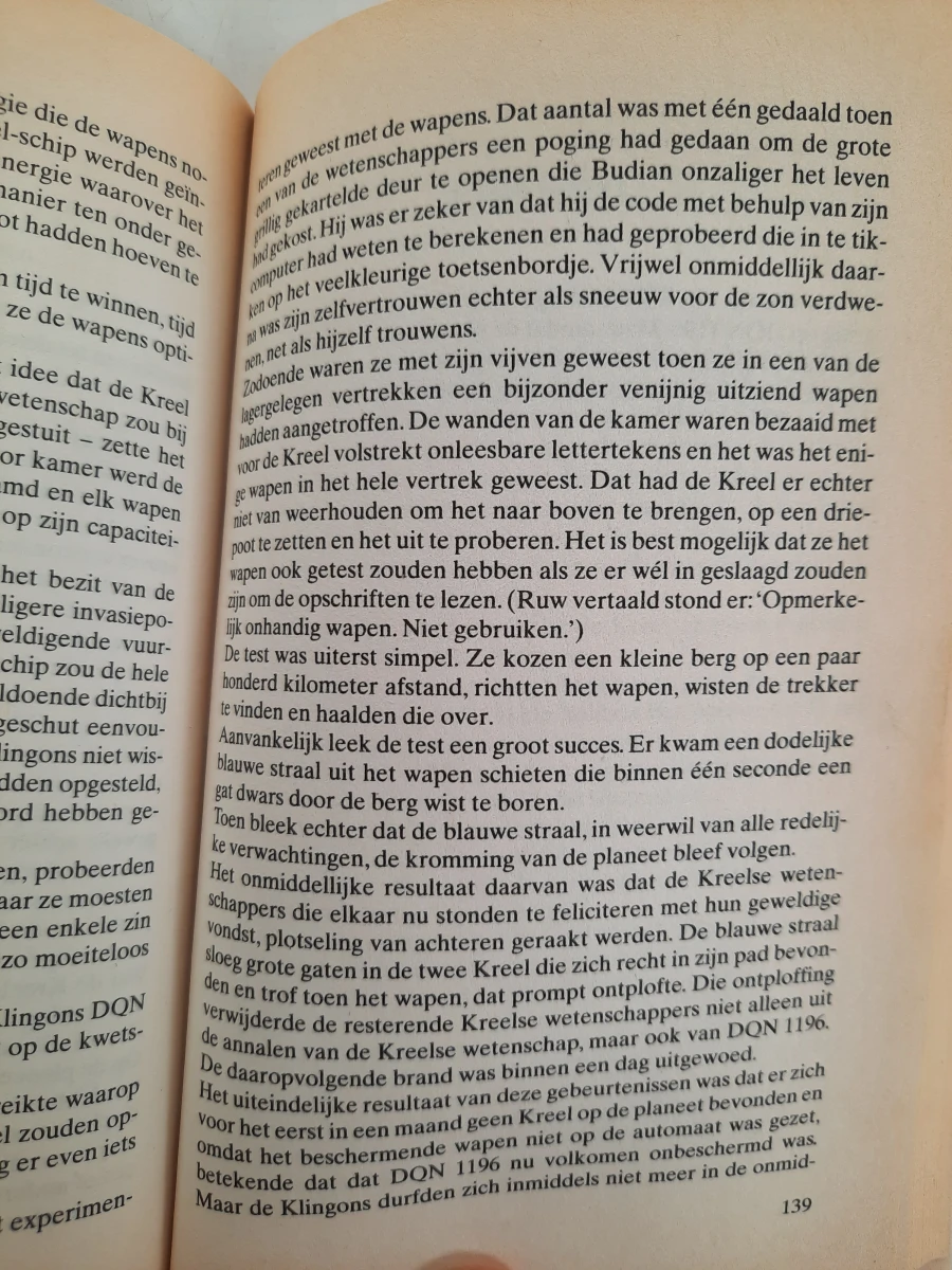 Lot van 3 Star Trek: The Next Generation paperbacks (De Boekerij)