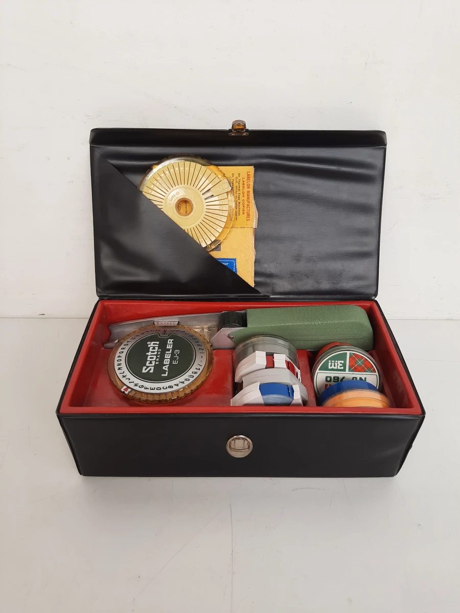 Vintage 3M Scotch Labeler EJ-3 Kantoorset in Originele Luxe Koffer – Jaren '70