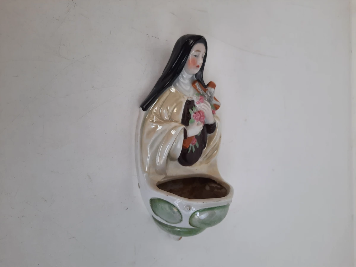 Antiek Porseleinen Wijwatervat – Heilige Thérèse van Lisieux