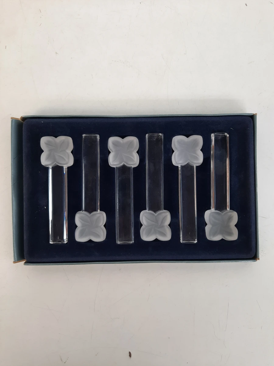 Twee Sets Vintage Kristallen Messenleggers van J.G. Durand – Model "Florence Satine" (12 stuks totaal)