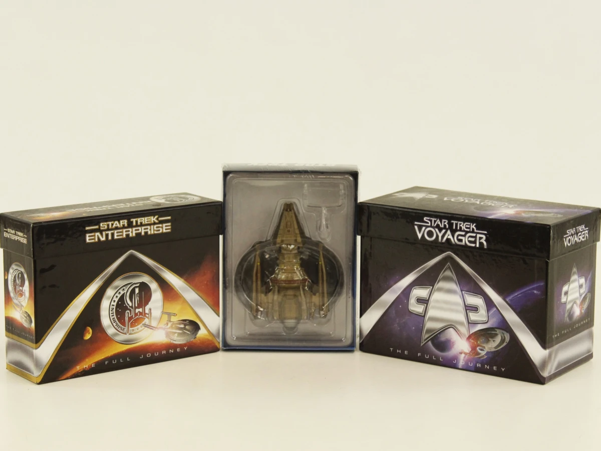 Star Trek Voyager & Enterprice DVD-box en Star Trek - Hirogen Hunter Warship Model