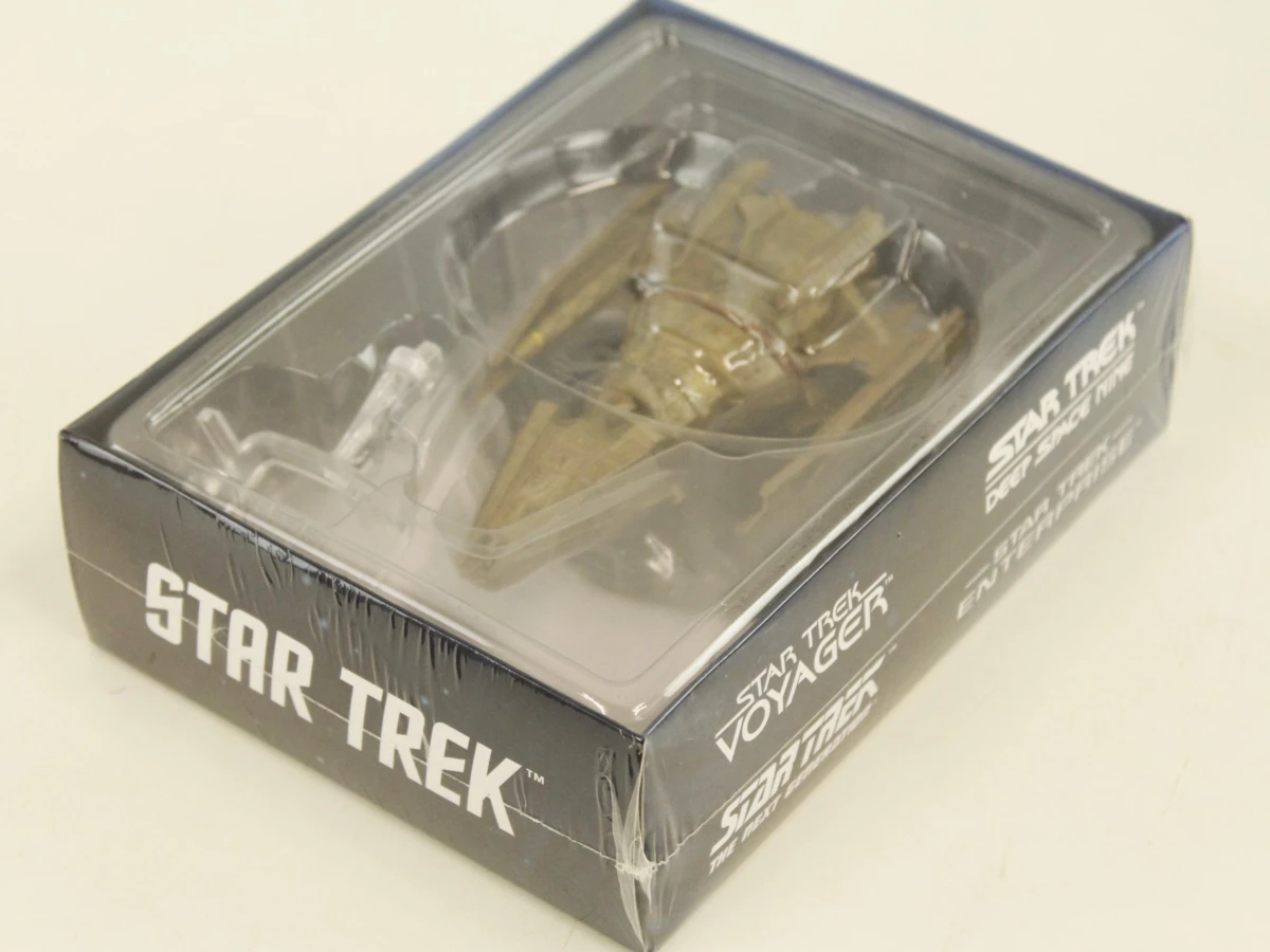 Star Trek Voyager & Enterprice DVD-box en Star Trek - Hirogen Hunter Warship Model