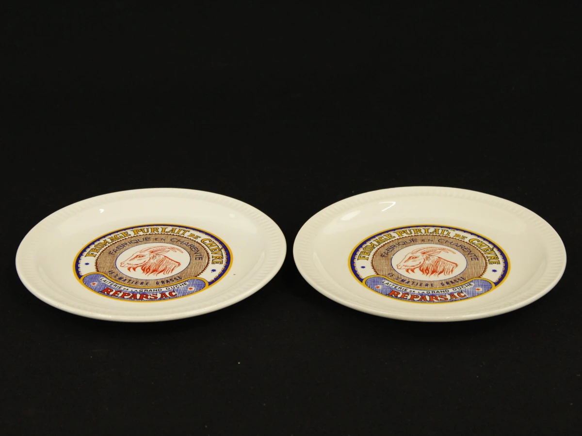 Set van 7 vintage Franse kaasbordjes