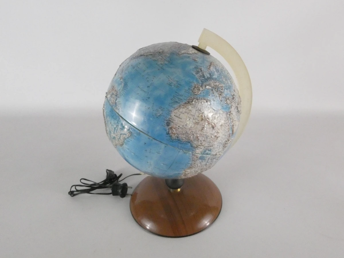 Verlichte wereldbol