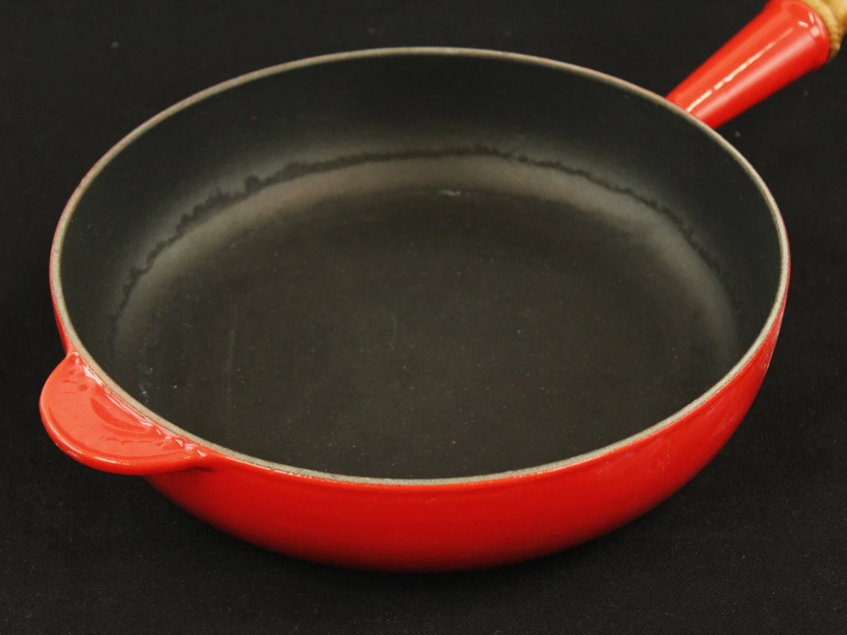 Set Le Creuset gietijzeren pannen en ovenschaal