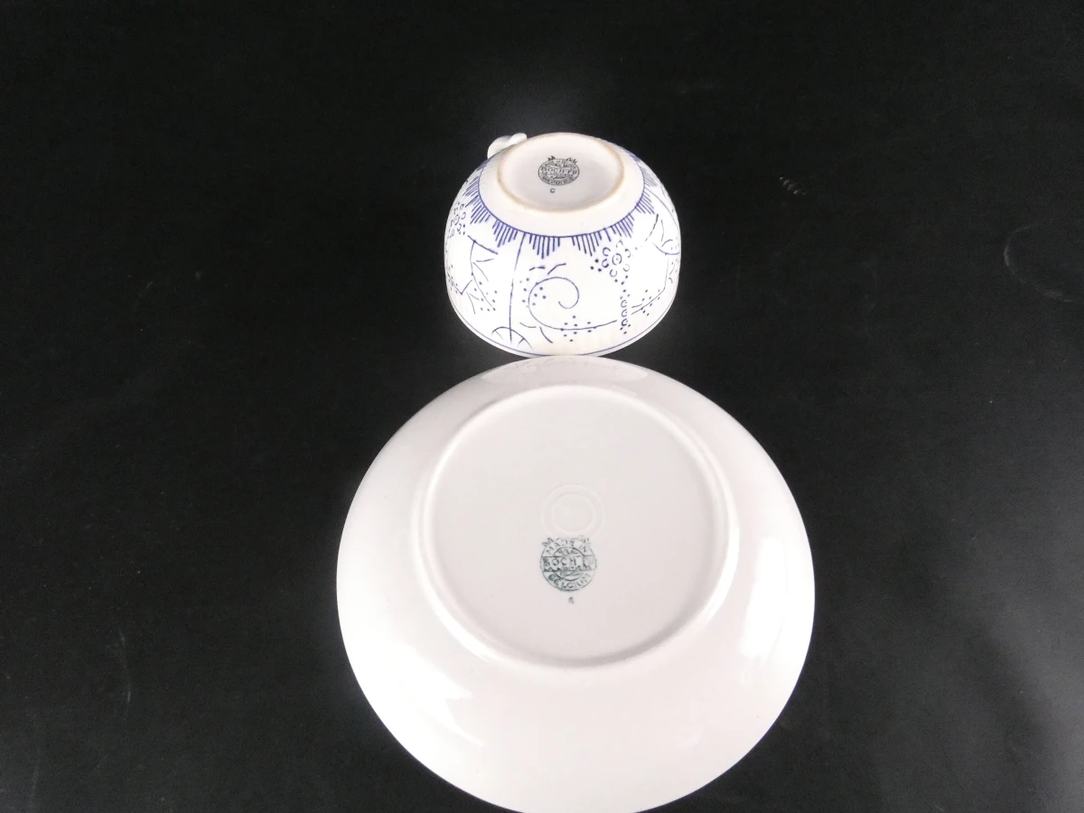 Vintage Boch La Louvière servies met blauw decor(57 stuks)