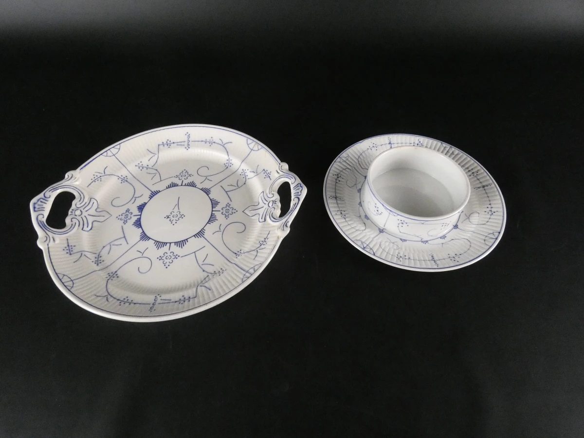 Vintage Boch La Louvière servies met blauw decor(57 stuks)