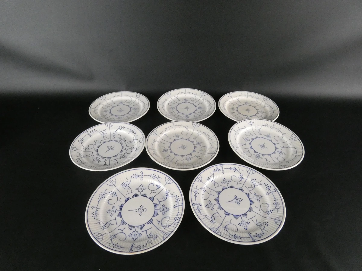 Vintage Boch La Louvière servies met blauw decor(57 stuks)